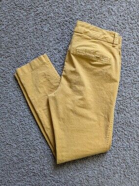 🌻 Old Navy Mustard Yellow Pixie Slacks